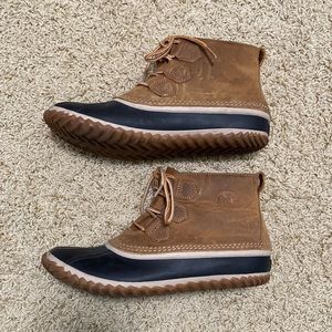 Sorel Out N About Leather Duck Boots